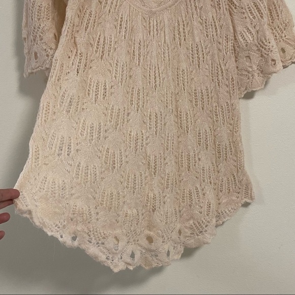 Free People Bell Sleeve Cream Crochet Ruffle Knit Sweater Top XS - Picture 3 of 12